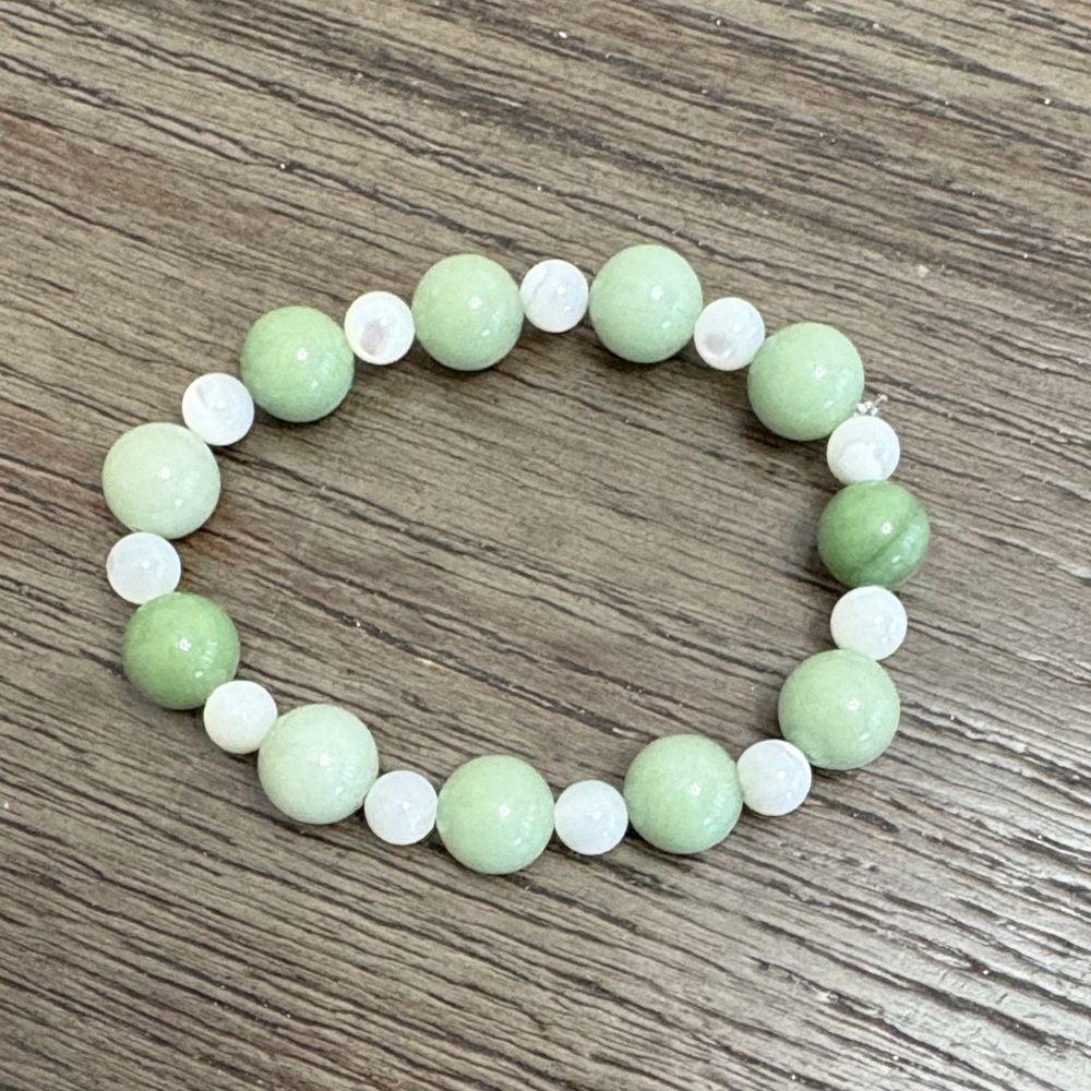 Amazonite and mother of pearl stone Beaded Bracelet 6.5 inch